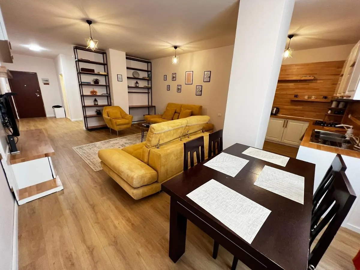 Tirana Main Square Apartment 0*,  Albania