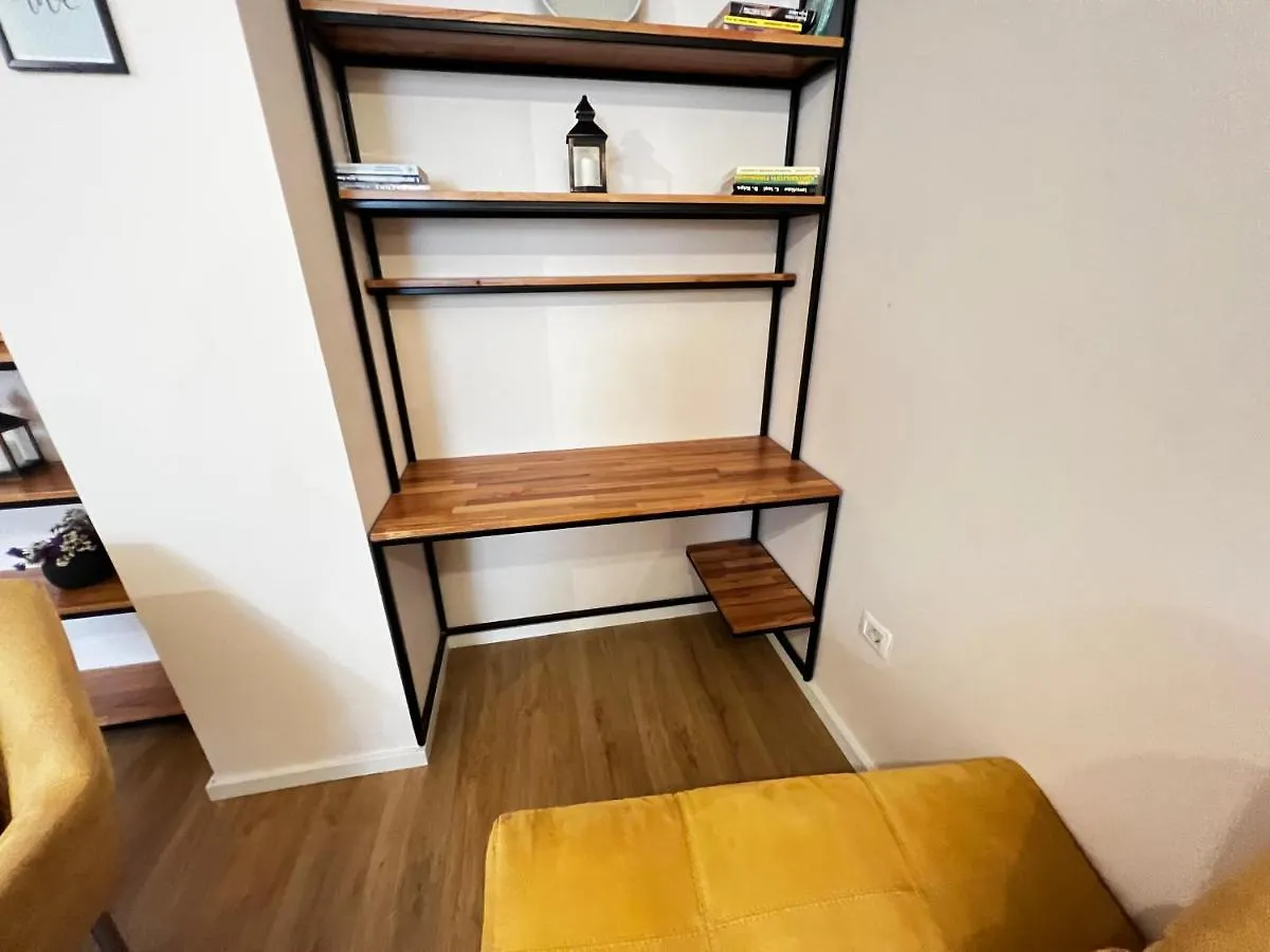 Tirana Main Square Apartment 0*,